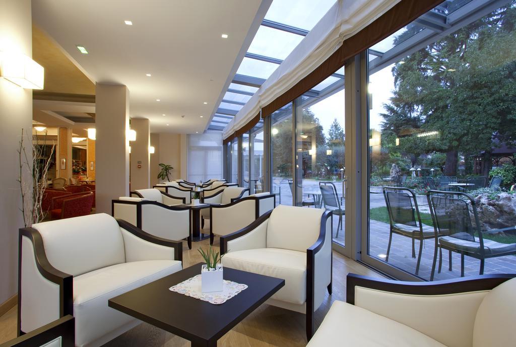 Harrys' Garden Hotel 4*