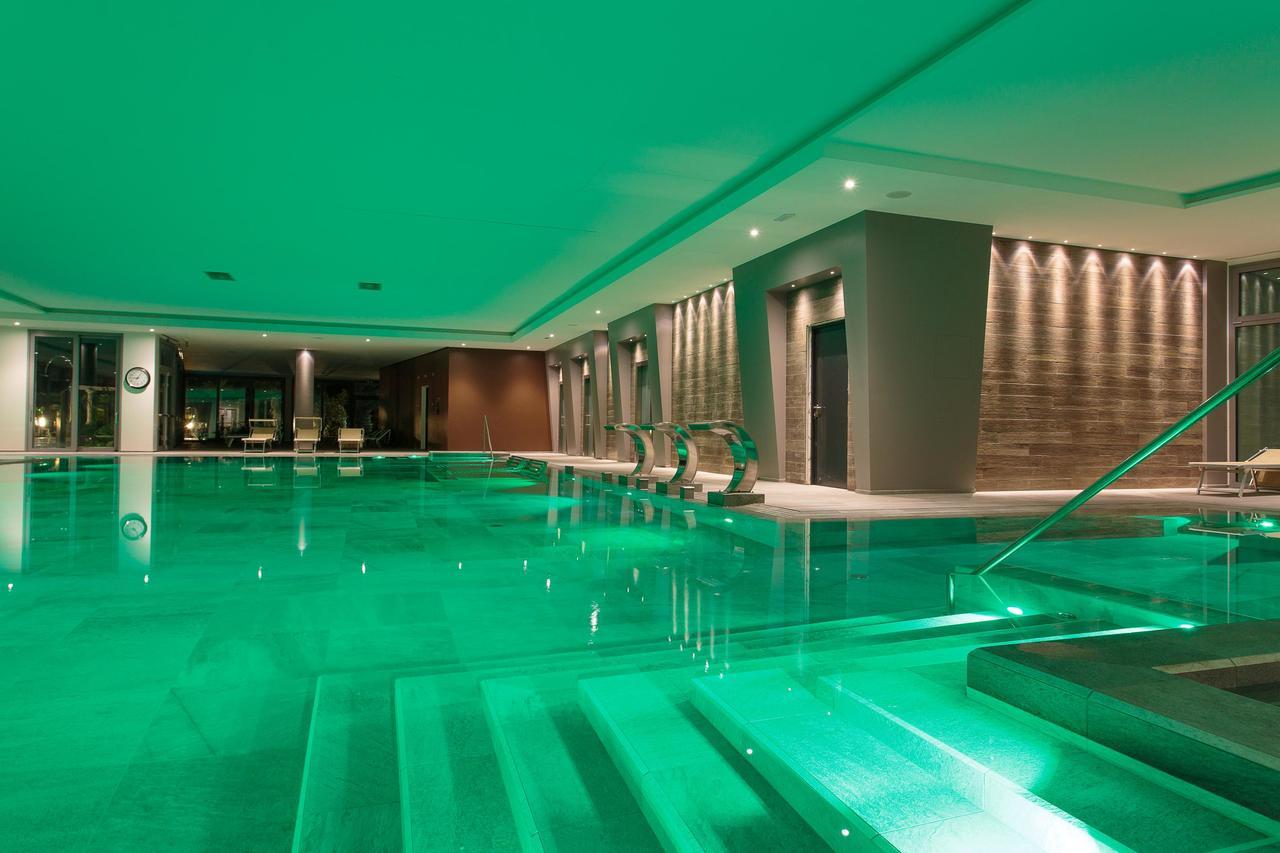 Harrys' Garden Hotel